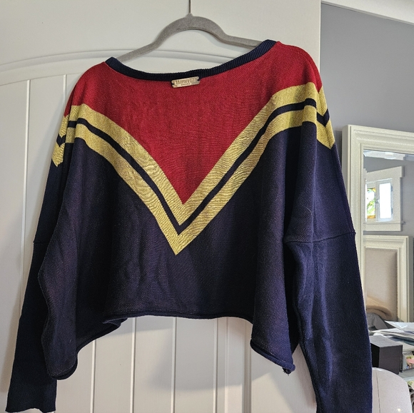 El Hoffer Marvel-Inspired Cropped Knit Sweater XL | Bold Chevron | Oversized Fit - Picture 2 of 4